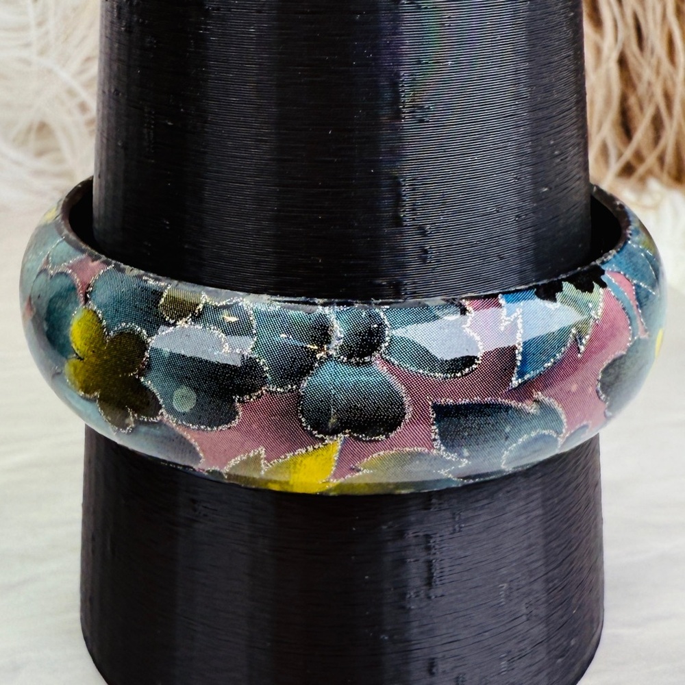 Vintage Floral Pattern Bangle Bracelet - image 1